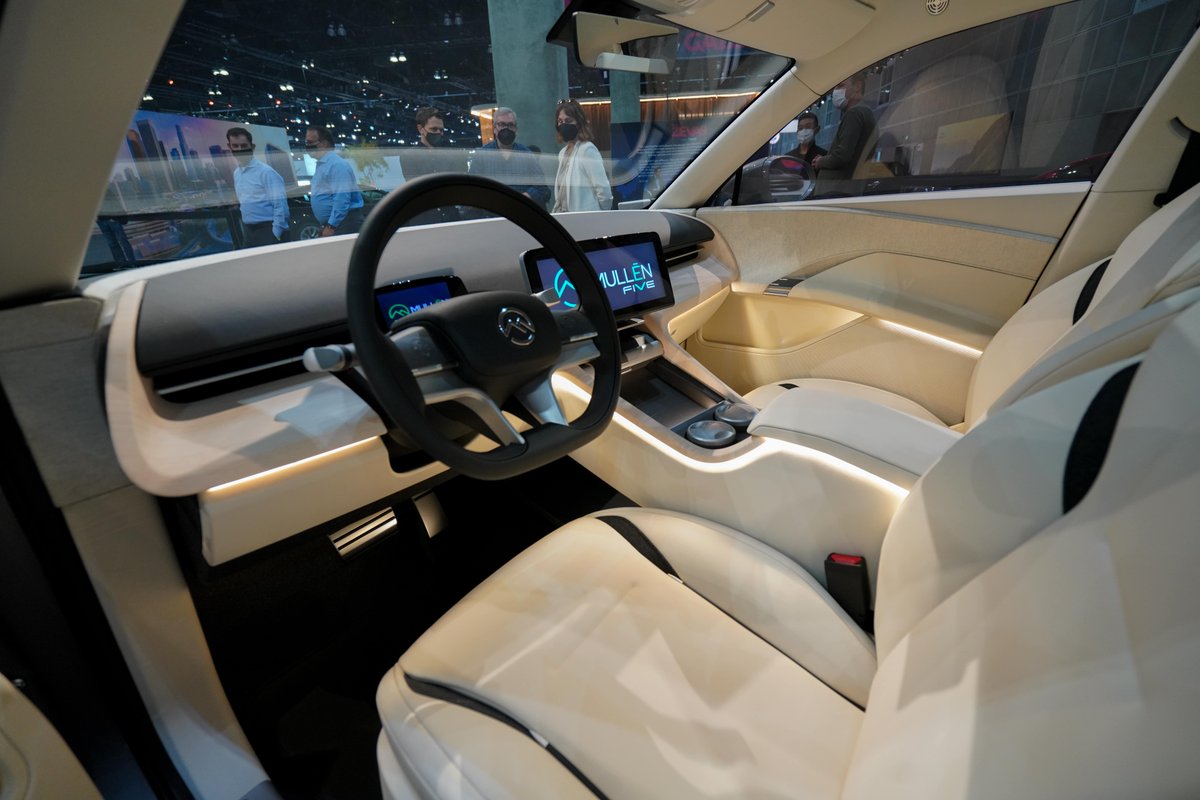 BollingerInnov's tweet photo. "A US-built EV crossover with stunning exterior and comfortable interior, the #MullenFive is a premium eco-friendly vehicle." - HotCars
Read the full article: https://t.co/ZiFObQg6tD
#MullenAutomotive #GreenTechnology #ElectricVehicles #DriveElectric #EV https://t.co/wVBfMMZlTy