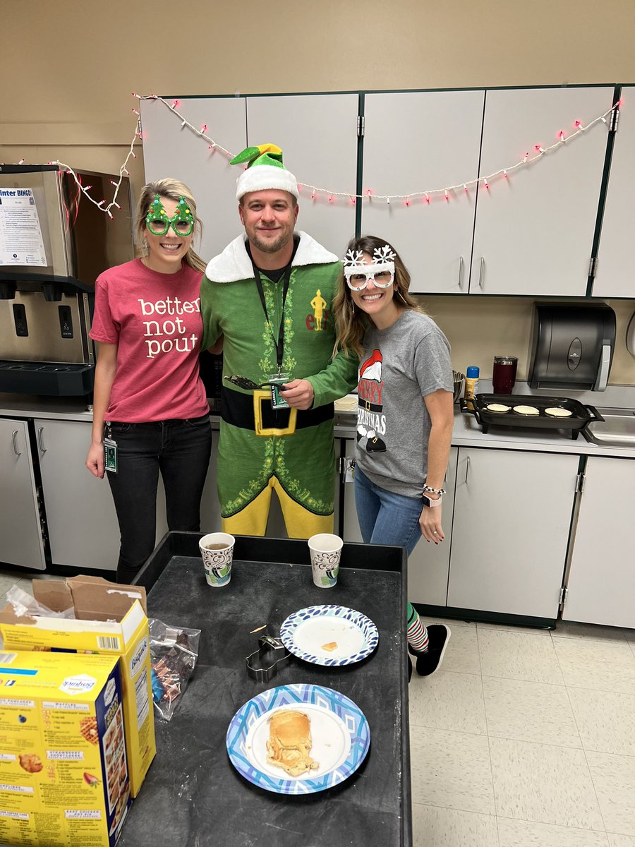 Started the day with delicious pancakes from our fabulous admin! Oh and Buddy the Elf was there too!  🥞🎄@DonDurhamSLC <a href="/MissPeccarelli/">Morgan Peccarelli</a>