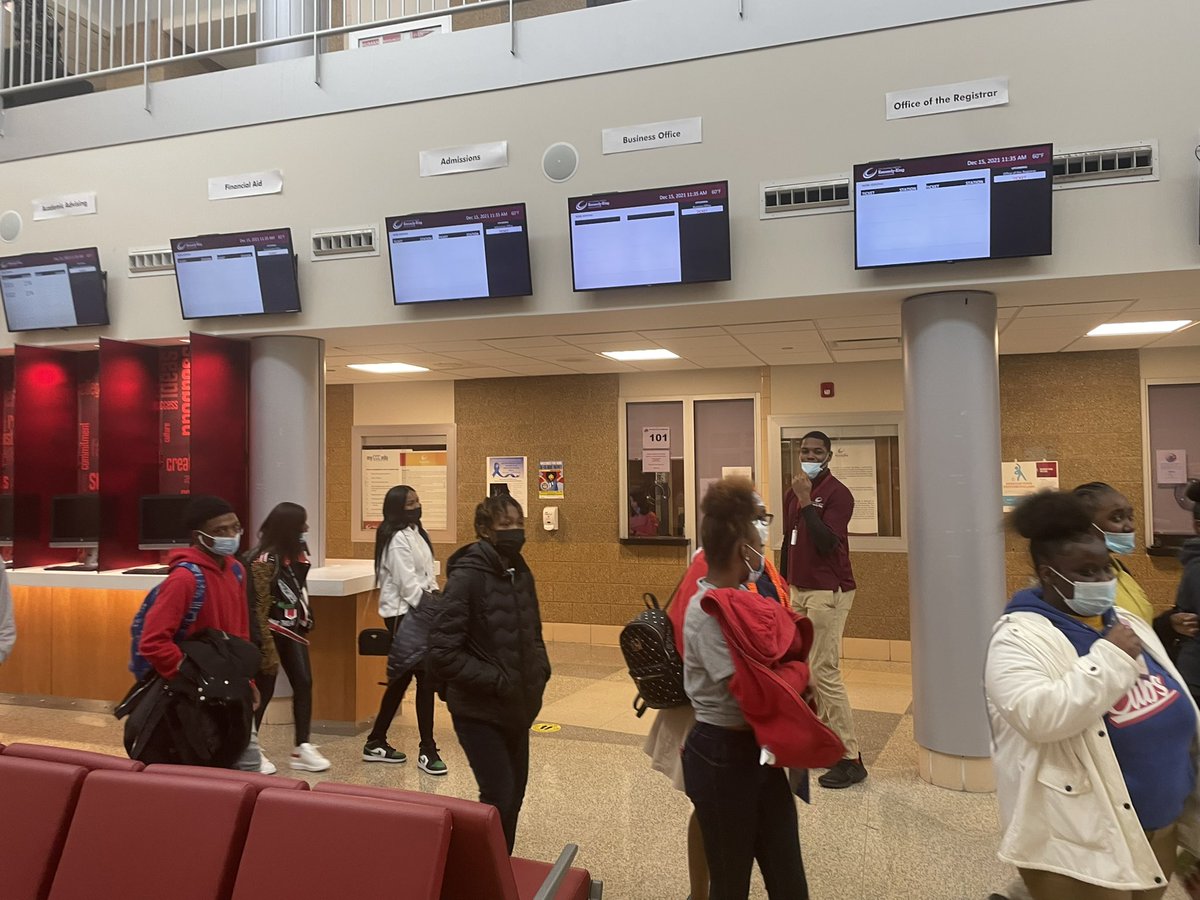 KKCRecruiterJG's tweet photo. I enjoyed providing a complete campus tour of @KK_College with @KKCAmbassadorKR for the students of Michelle Clark High school. They learned what it takes to Dream Bigger and Do Greater! #KKCDIfferenceMaker @KKCEnrollment @ChiCityColleges https://t.co/NJnmgervvz