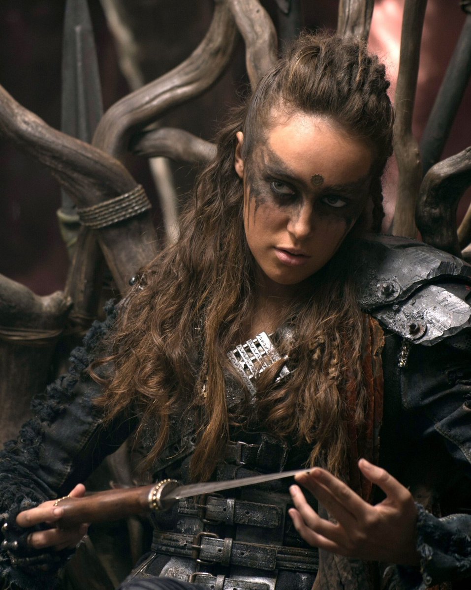 marcellaclexa's tweet photo. Commander Lexa. Just because. #lexa https://t.co/Zq5mnDAN4C