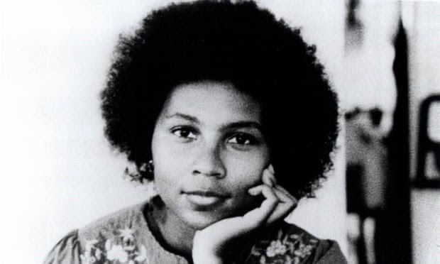 Flowerchile11's tweet photo. “Love empowers us to live more fully and die well. Death becomes, then, not an end to life but part of living.”
RIP Queen Bell Hooks https://t.co/IlH114hf94