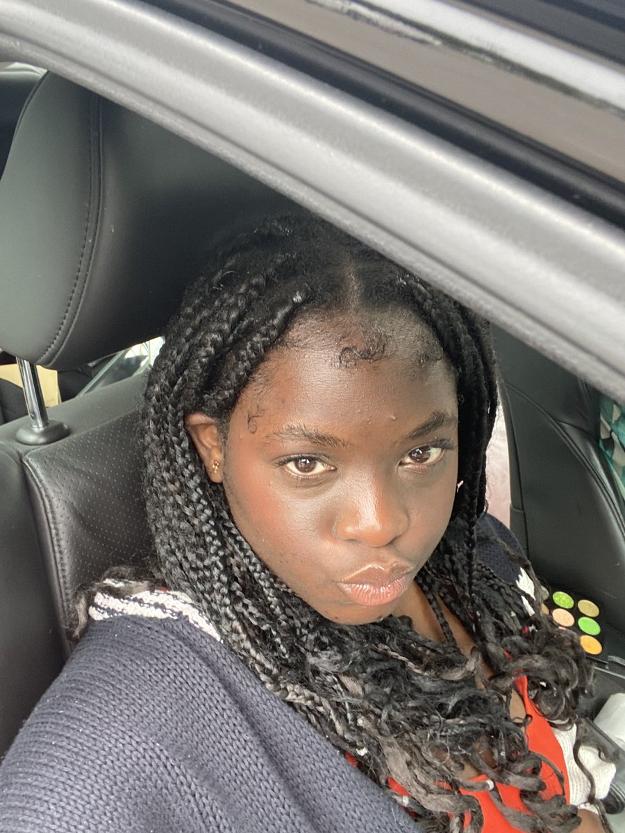 AshleyAkua_'s tweet photo. Relieving exam stress by remembering how pretty I am😌❤️ https://t.co/nL9fsPSucl