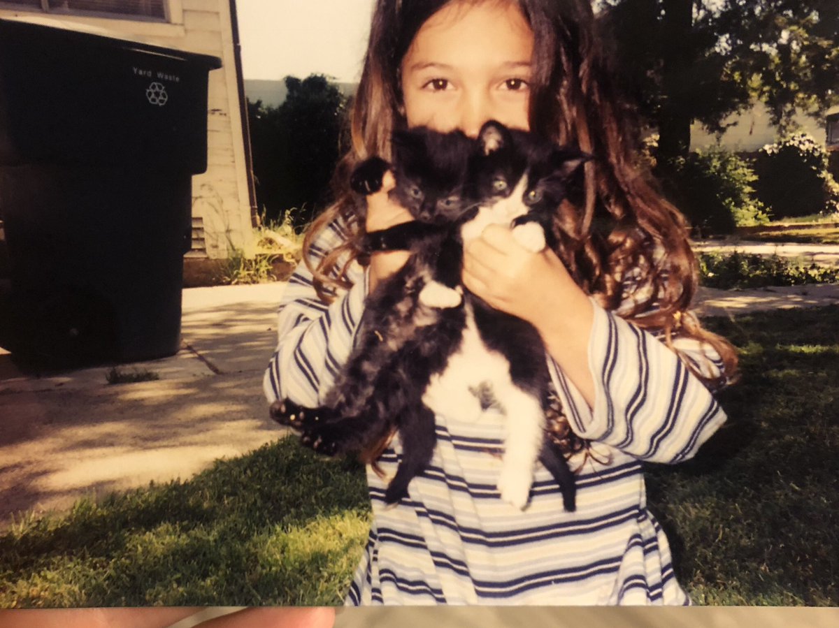 dandidanielle's tweet photo. I’ll miss you forever 🥺🖤 https://t.co/hED6DPfb9q