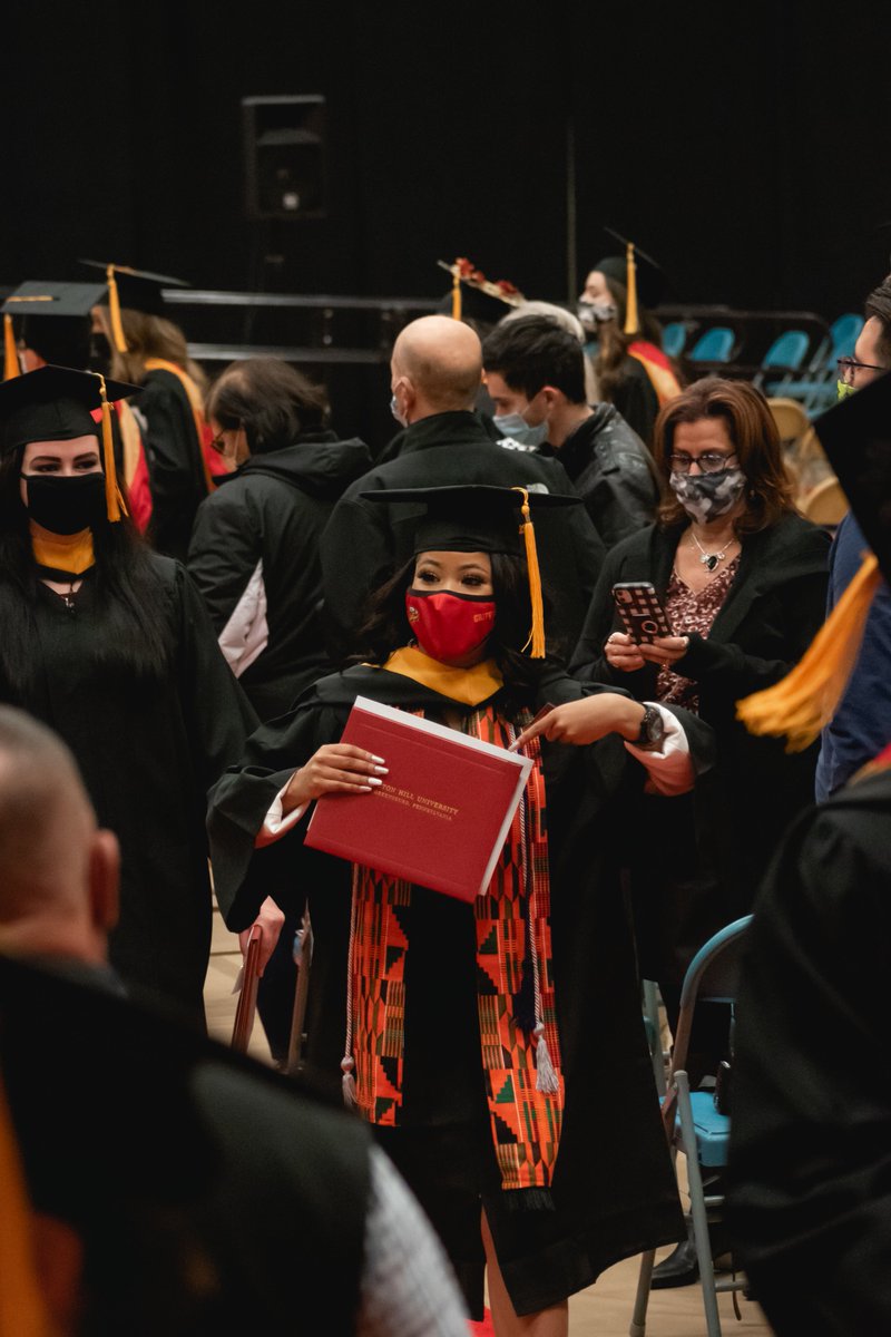 setonhill's tweet photo. Welcome to the #Alumni club! π #SetonHillGrad
More photos from December Commencement can be found on our Facebook Page (make sure you're following us!)
β‘οΈ https://t.co/dqJzmp08Si https://t.co/MzB2EBTOPa