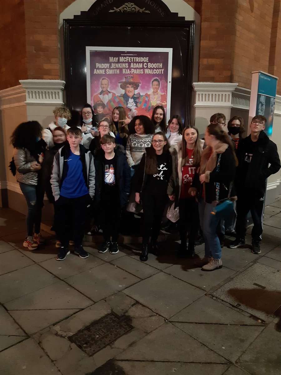 VolNowYouth's tweet photo. We had a great time with the Lisburn, Castlereagh and Belfast T:BUC group as we headed to the GOT to Escape and then @gohbelfast to see Goldilocks and the 3 Bears.  Brilliant night craic https://t.co/SYdIGRfFmL
