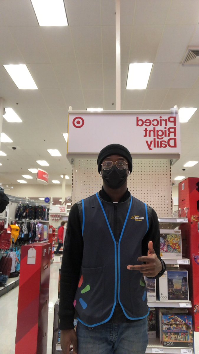 GRAVEHOPP1877's tweet photo. at the opps store pushing shit over https://t.co/DZvnBsoOdC