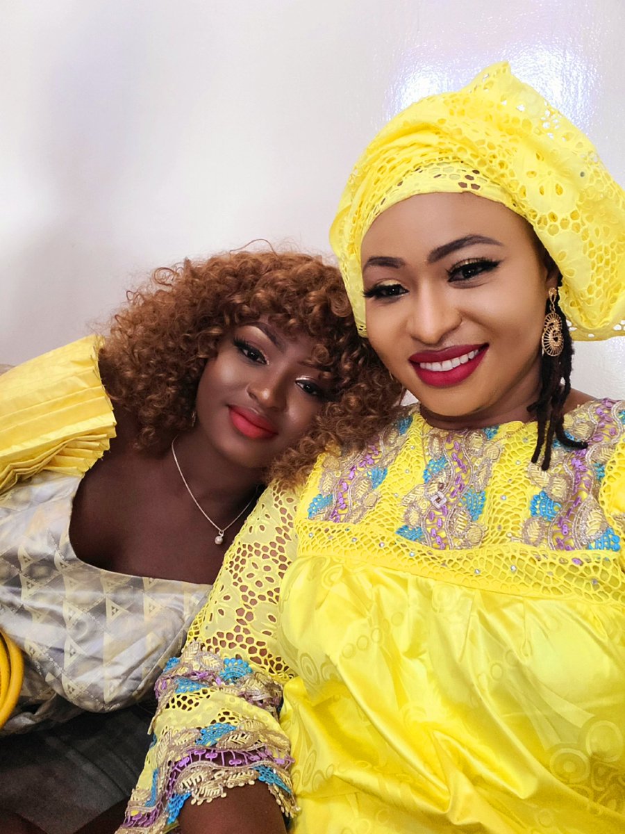 kaba_fatim's tweet photo. Telle mère, telle fille ! https://t.co/UqidlduVqR