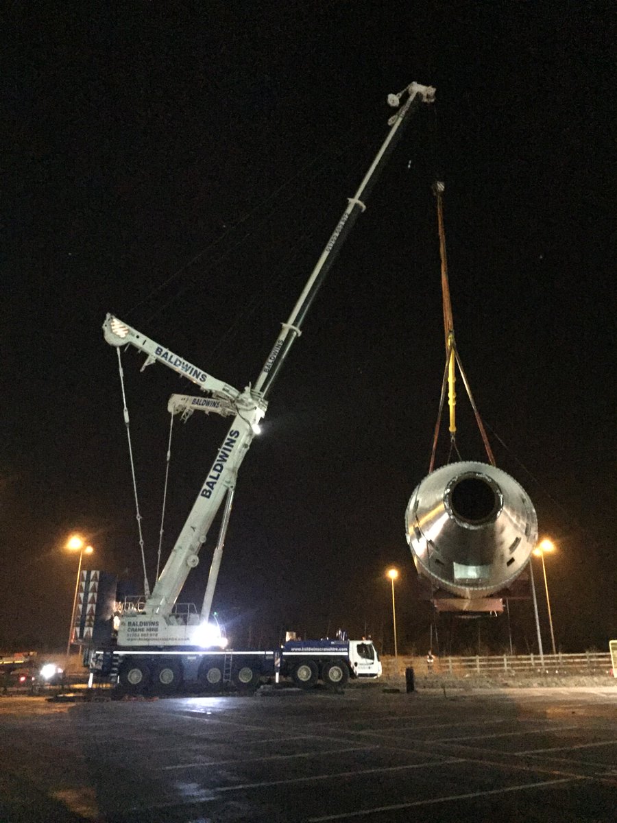 HeavyLiftHQ's tweet image. Ferrybridge MultiFuel2 Project. Ferrybridge Power Station. Lifting the Silos from a vessel carrier on the closed A1(M) into the site, before a remobilisation on site, for final installation
#ProjectCargo #ProjectLifting #HeavyLiftProjects #HeavyLift #FM2 #FerryBridge #MultiFuel