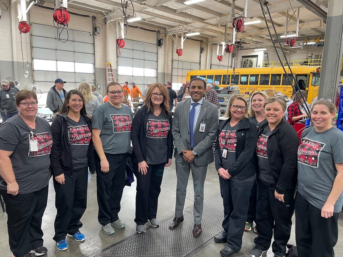 "Making a difference – It's what we do."
Our Child Nutrition Department sported matching shirts at the Operations Department Holiday Lunch today. They are #RSSExtraordinary!