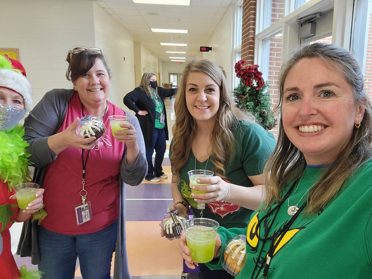 AnneFisher78's tweet photo. Our admin has been spoiling us for the 12 Days of Christmas. I've lost track of what day we are on, but today we got mini bundt cakes (always my favorite!) and Grinch Punch! @RCE_HCS #RCE2021Christmas https://t.co/sDrUu3H4wt