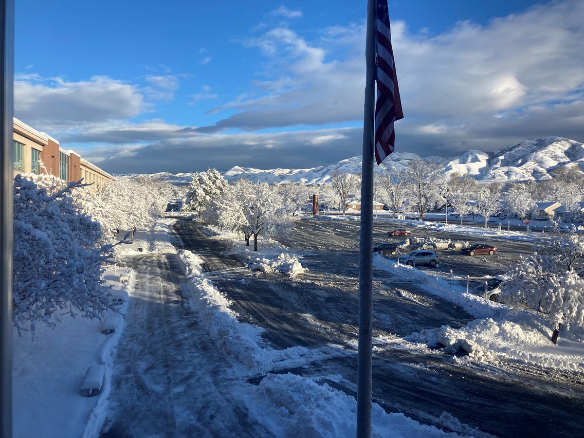 How do mountains stay warm? They put on their snowcaps. THANK YOU to custodial staff and buildings &amp; grounds crew for clearing the snow at HHS this morning! We're glad our students were able to arrive safely today. Please be safe on your way home today. #gorams #hhsslc