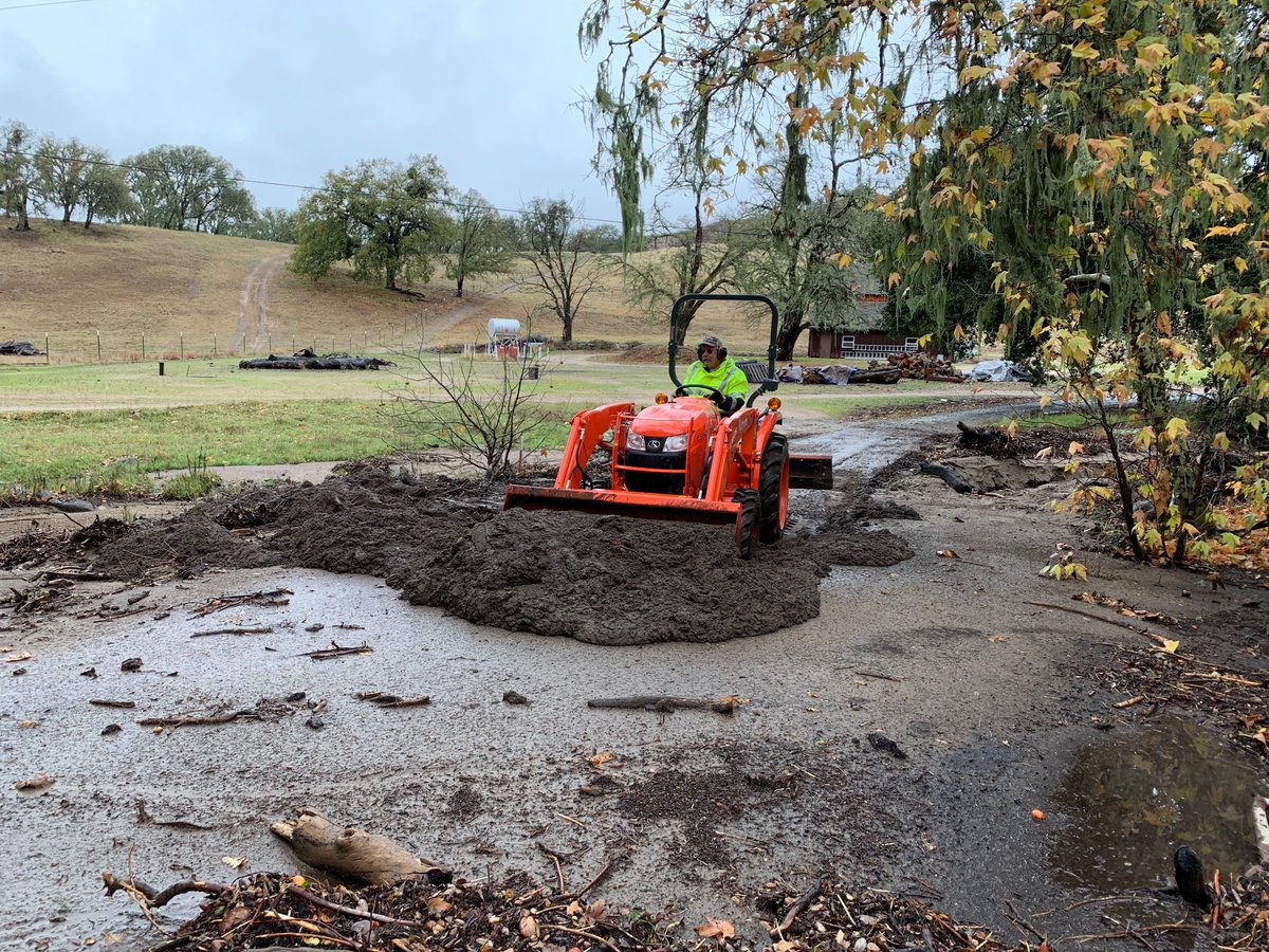We had 3.4" of rain in this last storm and ended up with a bit of a debris flow off the hills that burned in the 2020 River Fire. It will be interesting to see how long it will take to flush all of the accumulated mud out of the creeks.  #CAwx #RiverFire