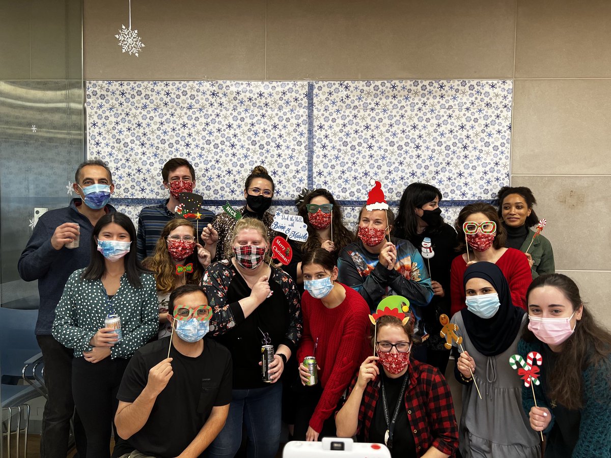 Kelsey Collins (@kelseyhcollins) on Twitter photo Enjoying the ā¦ā¦<a href="/WashU_MRC/">WashU MRC</a>ā© holiday party - happy holidays everyone! But the real question is where is flat Matt? ā¦<a href="/Farsh_G/">Farshid Guilak</a>ā© ā¦<a href="/washu_ortho_res/">WashU Ortho Research</a>ā© ā¦@WashU_BMDā© Enjoying the ā¦ā¦<a href="/WashU_MRC/">WashU MRC</a>ā© holiday party - happy holidays everyone! But the real question is where is flat Matt? ā¦<a href="/Farsh_G/">Farshid Guilak</a>ā© ā¦<a href="/washu_ortho_res/">WashU Ortho Research</a>ā© ā¦@WashU_BMDā©