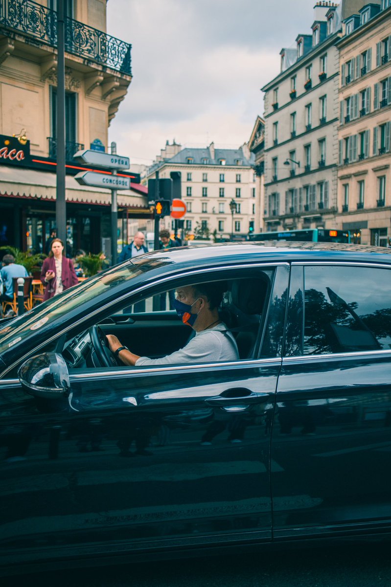Ruk3y's tweet photo. Some 22mm magic around Paris #streetphotography #22mm #M50ii https://t.co/1yAv5qmWD2