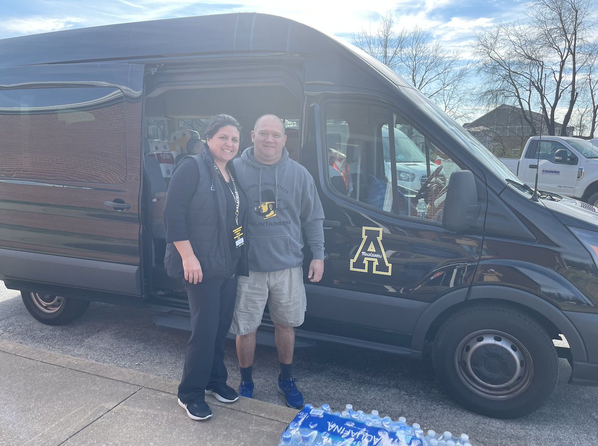 WarrenCoSchools's tweet photo. Thank you to Appalachian State for your generous donation of supplies to our relief drive! We appreciate you! #SCKStrong #BGStrong https://t.co/0u2cLljPgb