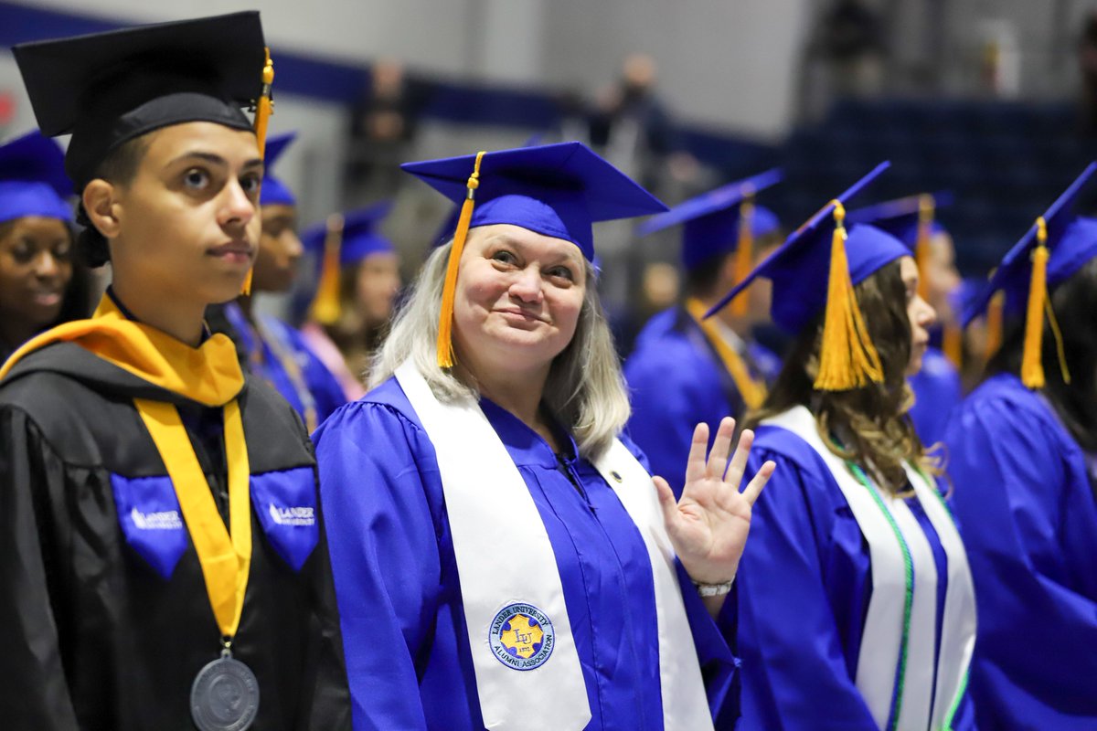 LanderUniv's tweet photo. Congratulations, Class of 2021!
Photos: https://t.co/AgVKrcbOQM
#LifeatLander #LearnatLander #LanderUniversity #LanderAlumni #Commencement #Graduation #GraduationDay #Classof2021 #College #University https://t.co/1nzZALFXdP