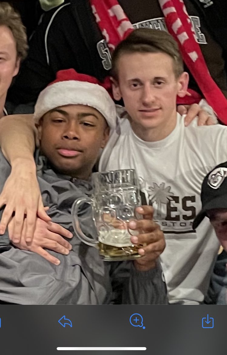 JordanBozier's tweet photo. Arguably the drunkest duo in the Hoboken. https://t.co/0FZthIFfJn