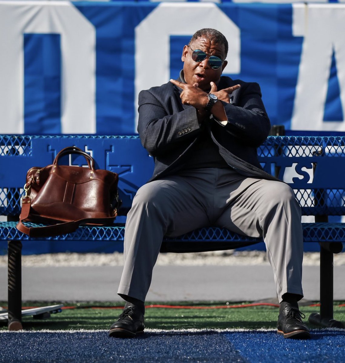 KySportsRadio's tweet photo. This evening in Lexington https://t.co/ujLi3oIGbp