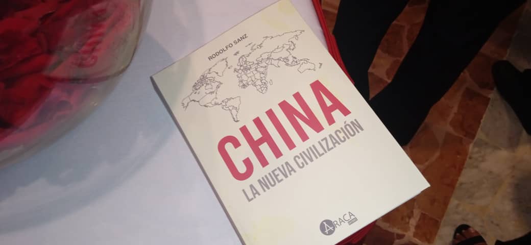 Redestv_oficial's tweet photo. #15Dic De esta manera queda Bautizado el libro #ChinaLaNuevaSociedad por Rodolfo Sanz.
 a la orden para la discusión y el debate, sobre todo en los cien años de fundación del Partido Comunista. #REDESTV
#PuebloEnLucha https://t.co/RFBNqPK6LO