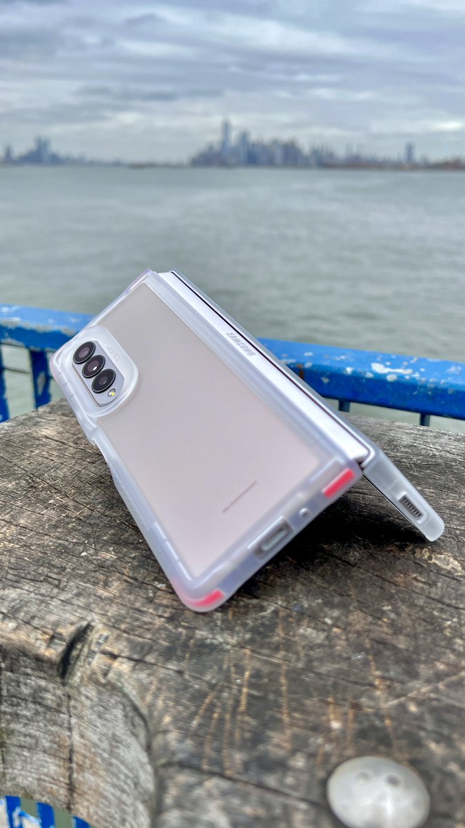 GhostekProducts's tweet photo. Z Fold 3 5G in our Redesigned Clear Case
— COVERT Series
🛡
#Ghostek #GalaxyZFold3 #ZFold3 #Fold3 #SamsungFold #ZFold3Case #AndroidInstagram https://t.co/mgVKF14hI2