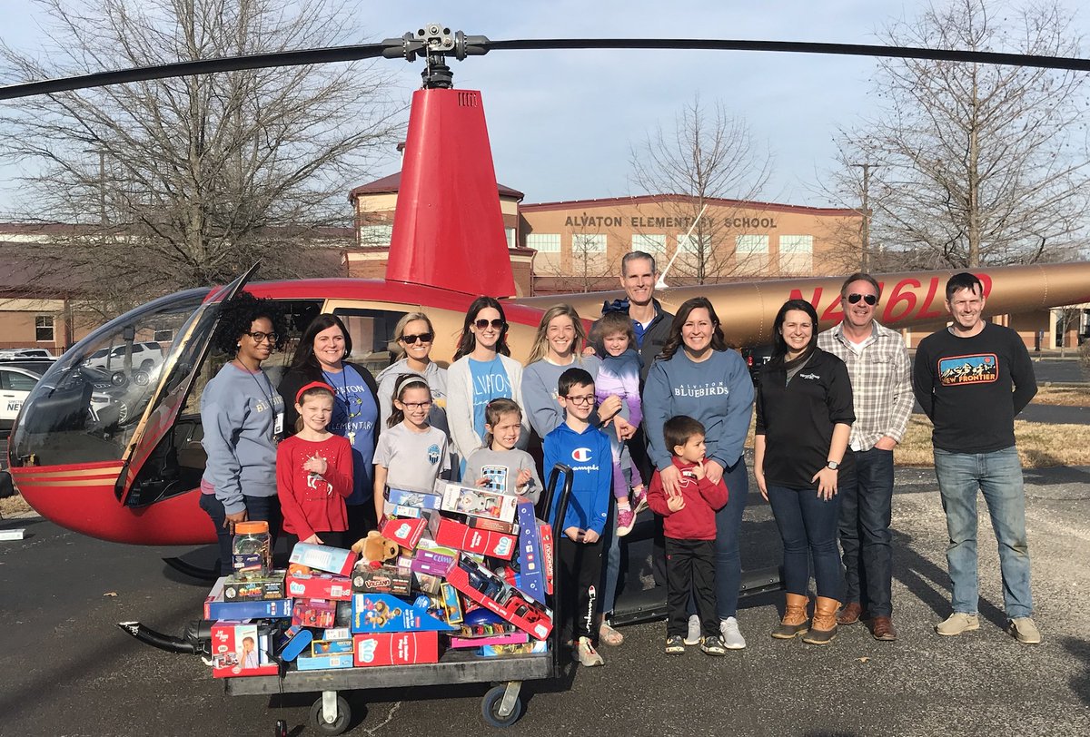 WarrenCoSchools's tweet photo. Thank you to Captain Robert Brock and the Clark County Fire Department for flying in to donate toys to Alvaton Elementary's toy drive to help families affected by the tornadoes in the Jennings Creek area! #BGStrong #CommunityMatters #SCKStrong #TEAMWCPS @AlvatonElem https://t.co/mHcbULYKxb