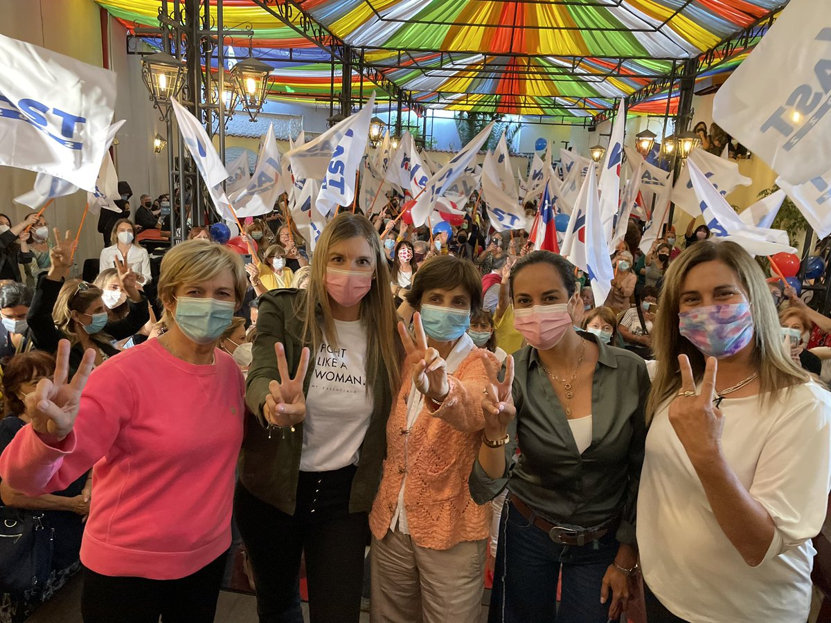 Evelyn Matthei tweet media