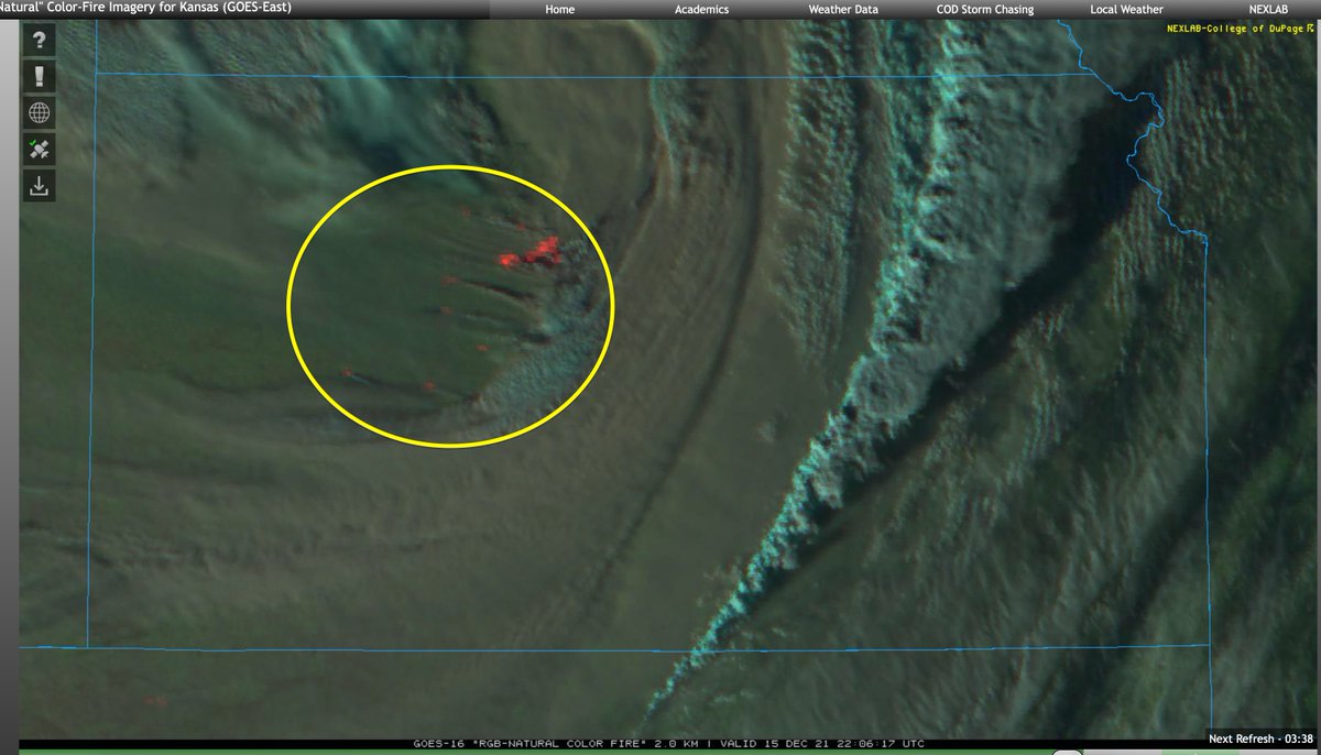 PaleHoseComm's tweet photo. And with the extremely high winds, dry atmosphere, and lots of dead prairie vegetation (winds in Hays, KS currently from the West at 53 gusting to 75 with a 37 dewpoint), you get wildfires…
#KSwx #KSwind #winds #Windstorm https://t.co/4HV6tqSMK3