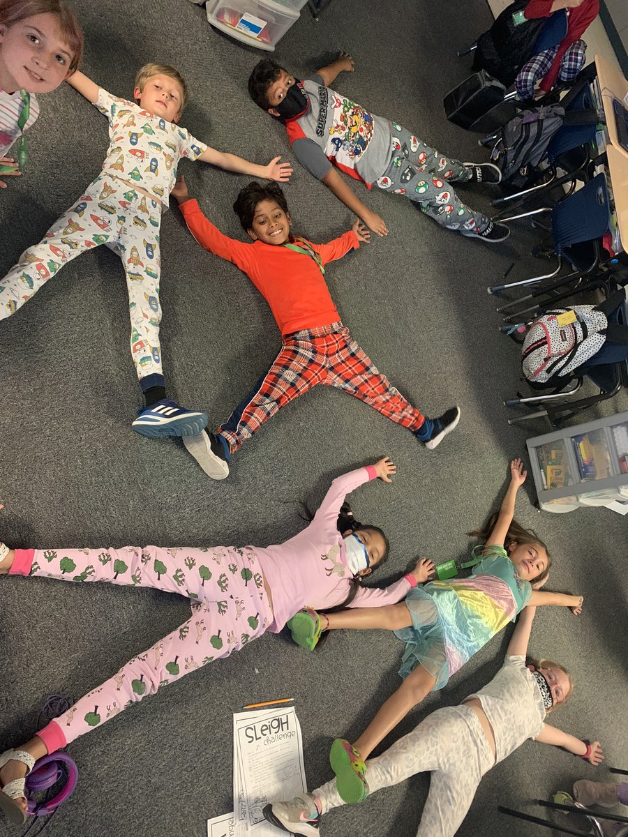 GlynnMare's tweet photo. Pajama Day!  3G unlocked the North Pole with math and silly challenges like pretend to catch snowflakes, be a reindeer, do Santa sit ups and make fake snow angels. https://t.co/TE1sv7eRAu