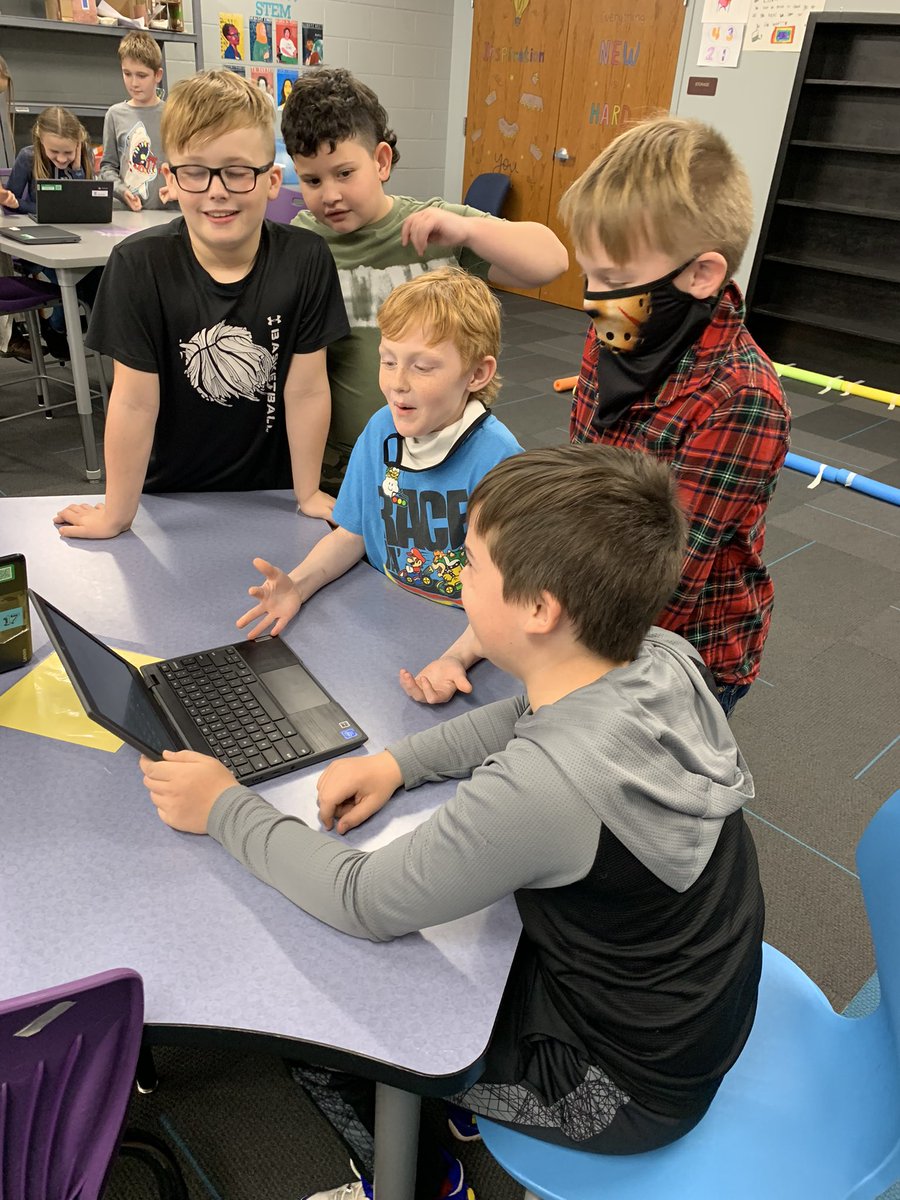sara_freeman's tweet photo. My Y6 kids got to show off their video games today to Y3! It was so fun to have all our hard work pay off!! @scratch @microbit_edu #STEMeducation #maplemakers #ssdpride #warriorscreate https://t.co/9WwhXlvX6k