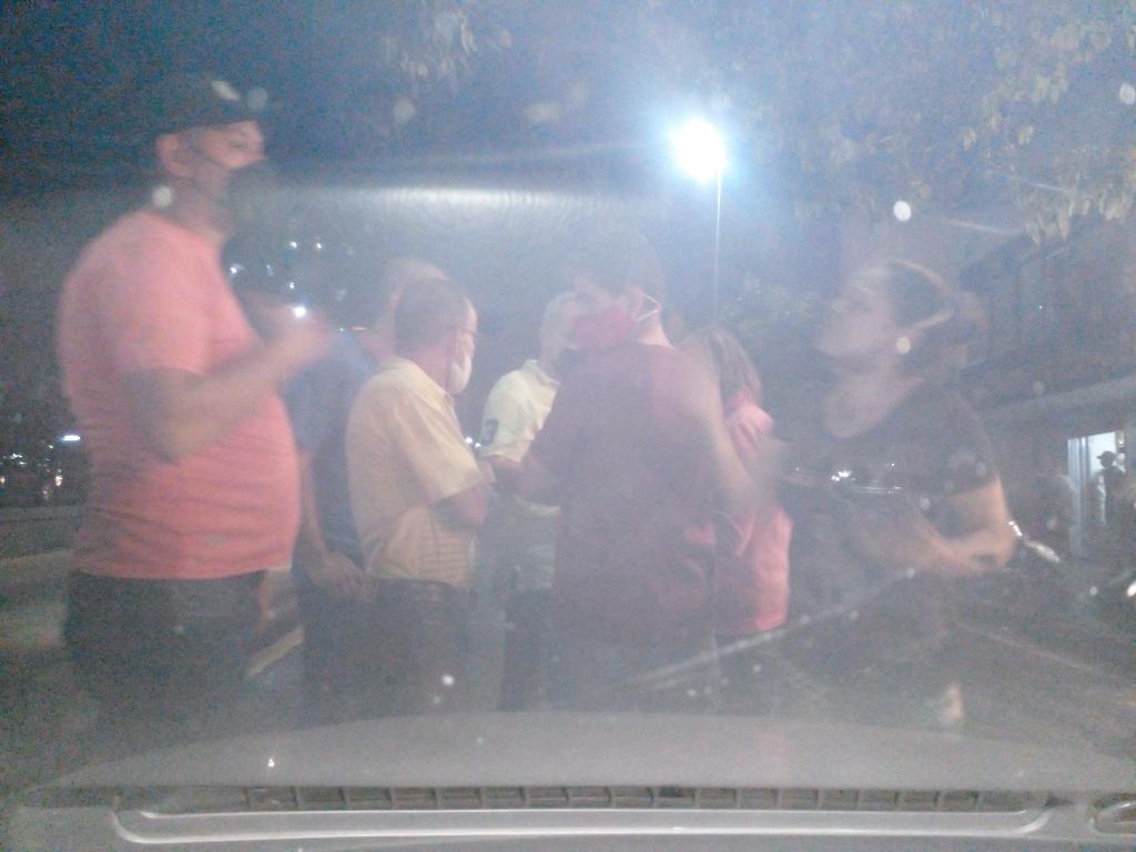 operezf's tweet image. Estamos secuestrados por los invasores del edif Cori en la Avda Fuerzas Armadas @CarlosJRojas13 @TarekWiliamSaab @DouglasRicoVzla