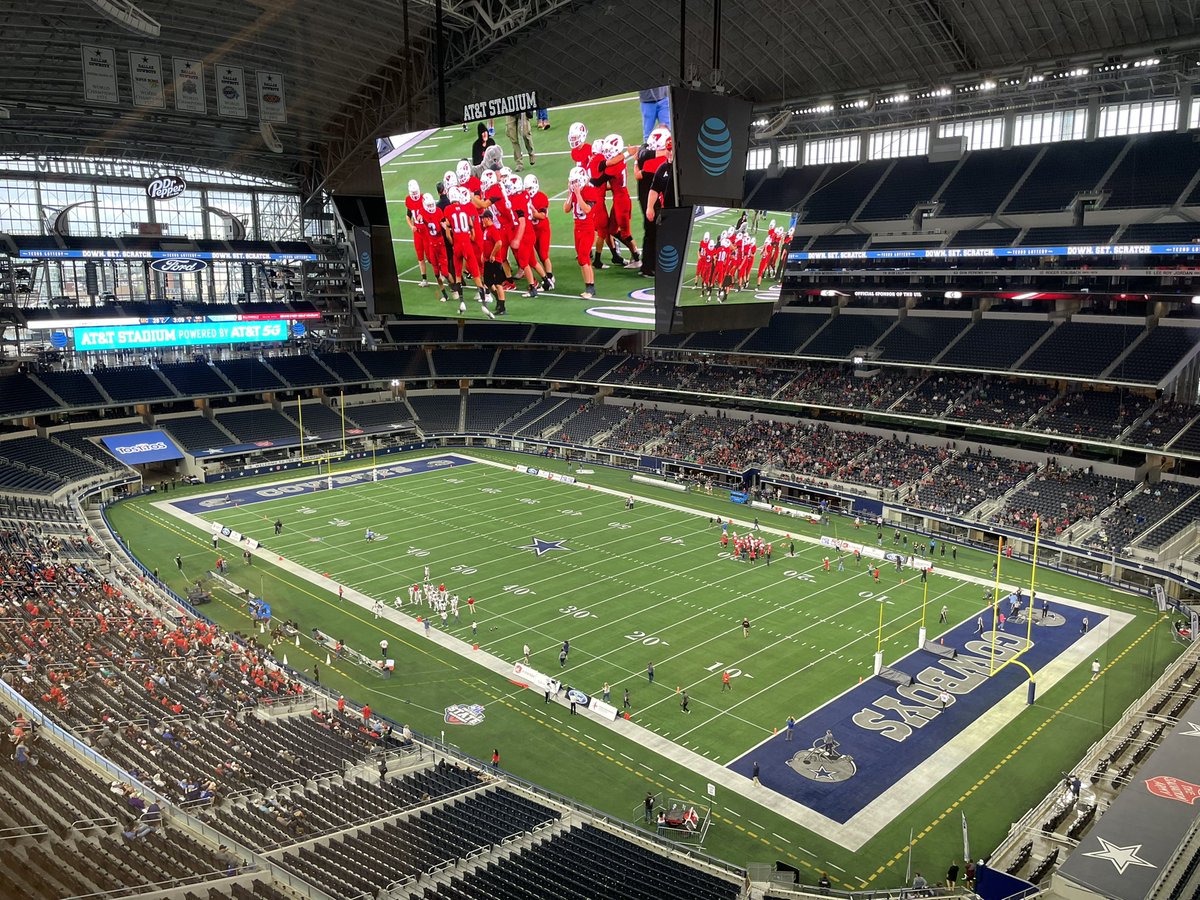 ByAndyMcCulloch's tweet photo. 🚨FINAL🚨

1A/Six-Man DII #TXHSFB State. Championship

Strawn 73
Motley County 28

The Greyhounds dominate in all facets to hand the Matadors their first loss and trigger the 45-point mercy rule with 3:09 left in Q3

Strawn finishes a perfect 15-0 and wins its 5th state title��🏈 https://t.co/UByruB2ToB