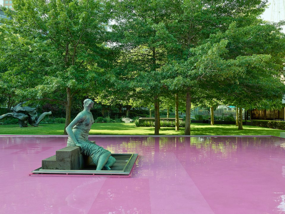 DesignFizz's tweet image. A collaboration between #TaylorKnightsArchitects and artist James Carey, &apos;pond[er]&apos; at @NGVMelbourne invites you to reflect on the environment. The installation&apos;s pink water recalls Victoria&apos;s pink inland salt lakes highlighting water as a scarce resource. Pic Derek Swalwell #NGV