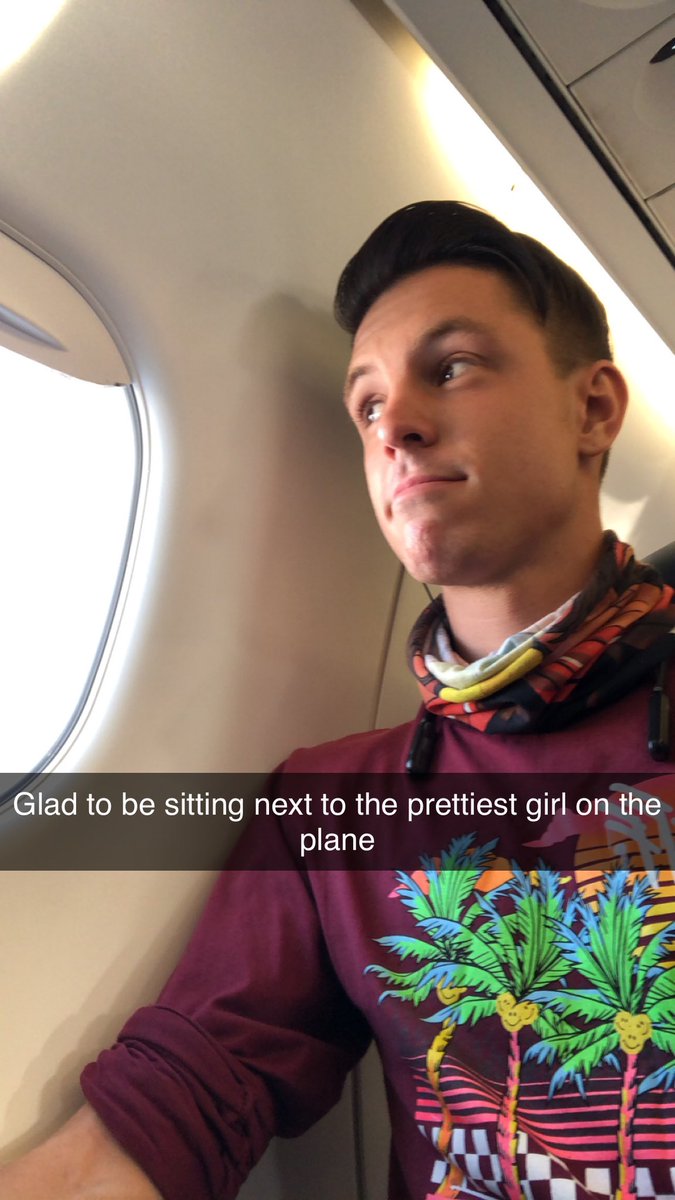 c0wgirlonline's tweet photo. thinking about when a man air dropped this to me on the plane https://t.co/zCJu0lg6SU