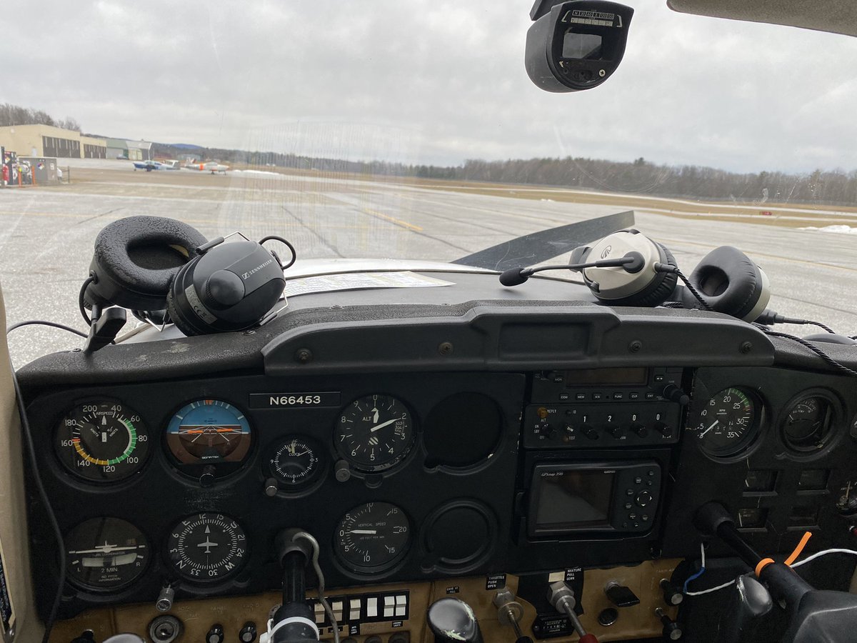 amosedale's tweet photo. Check.. Check. #flapsup #fullpower #touchandgo ✈️ #birdman https://t.co/AY4NiS6XsI