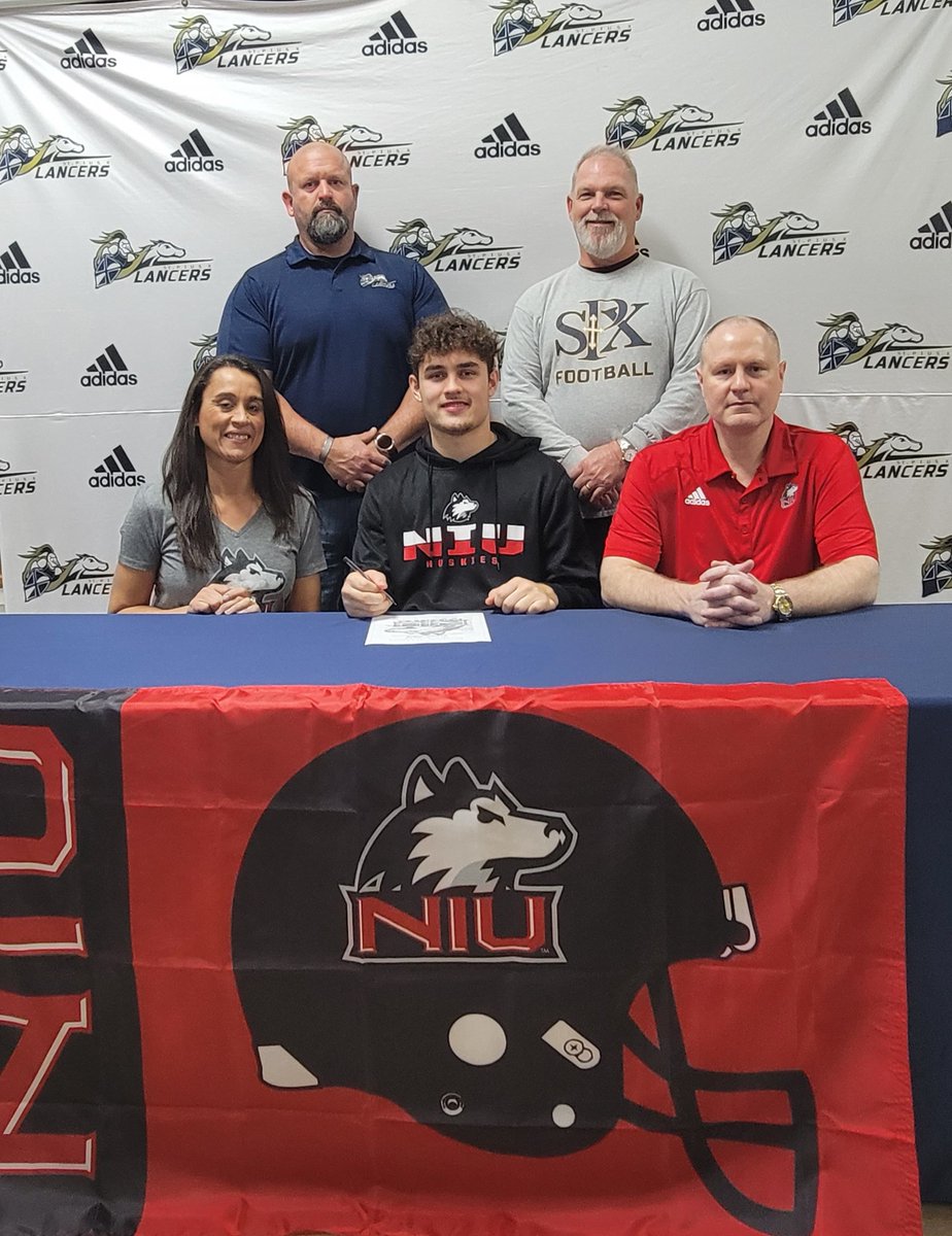 stplancersports's tweet photo. Congratulations to NATE RUBLE for his early signing with Northern Illinois University. Lancer Nation is Proud of you!
#LANCERNATION 
#LANCERPRIDE
@FootballPx 
@stlhss_jeffco 
@myleaderpaper 
@KJFFSPORTS https://t.co/2iCEUkMbjw