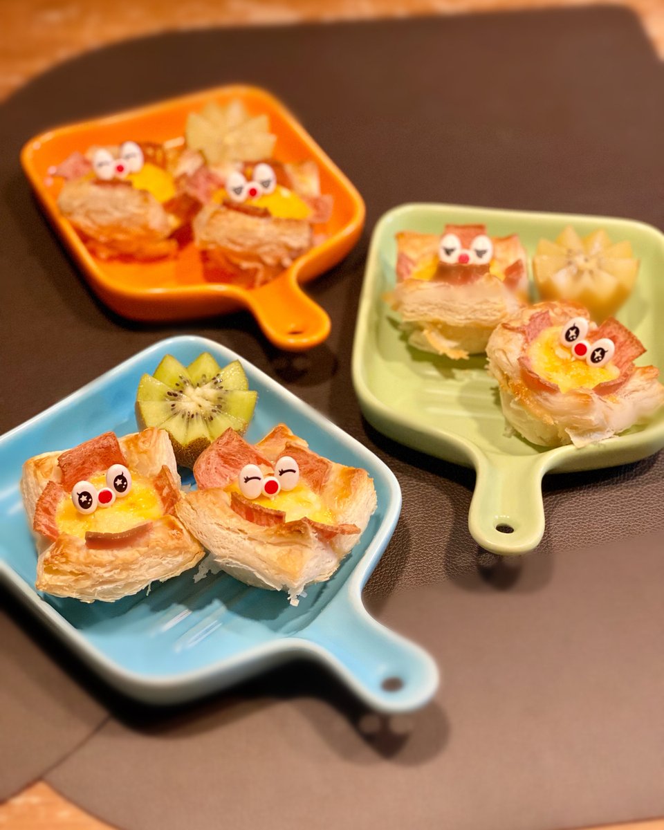 katMaderazo's tweet photo. Breakfast puff pastry will always be a hit 😊 #breakfast #plantbased #kidsfood #cutefood #kawaiifood #yummyfood #foodart #creativefood #nomnomnom #foodstyling #loveineverybento #katspiration #bentobykat https://t.co/FAc90xrZV0