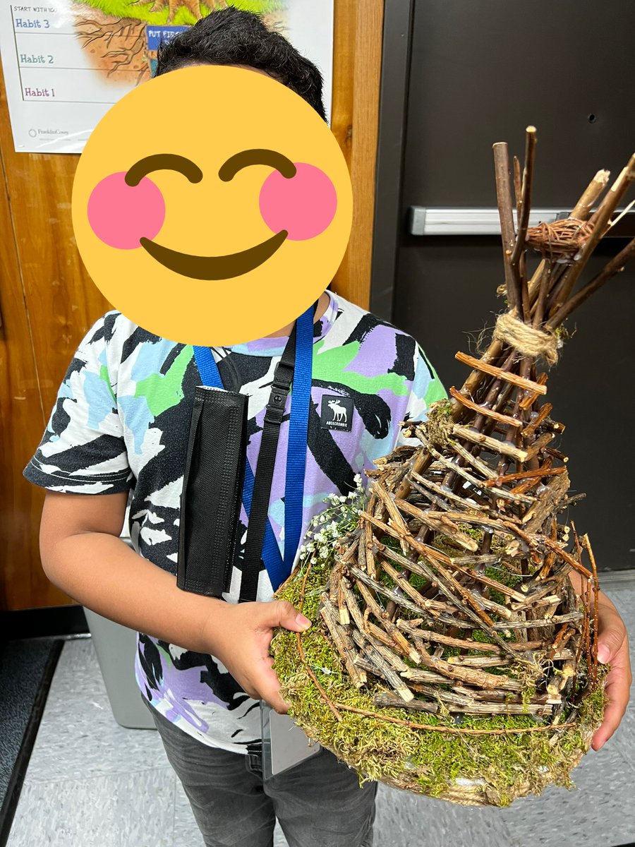 Mrs_Lockward's tweet photo. So proud of my students using natural resources to create bird houses and man-made objects 🥰 https://t.co/uVGGz2aHGJ