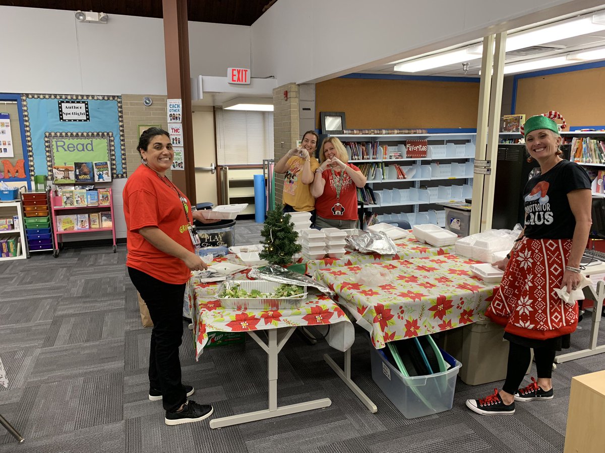 Holiday spirit fills the air with Kindergarten read alouds, Twin Day, &amp; staff lunch provided by Hooters! #joyful 🐾 <a href="/WoodbridgeElem/">WoodbridgeElem</a>