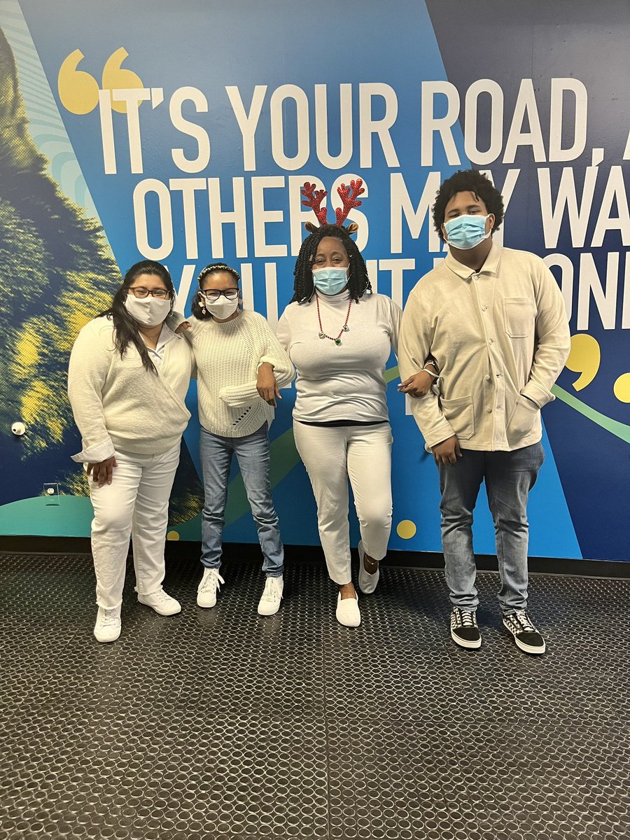 IDEA_at_Fannin's tweet photo. Day no.13 of the #PLPack holiday countdown we dressed in white for Winter Wonderland Wednesday ❄️ ⛄️ 

#ChooseIDEA #DallasISDHoliday @PersonalizeDISD @TransformDISD @dallasschools https://t.co/MQZLP3IGqY