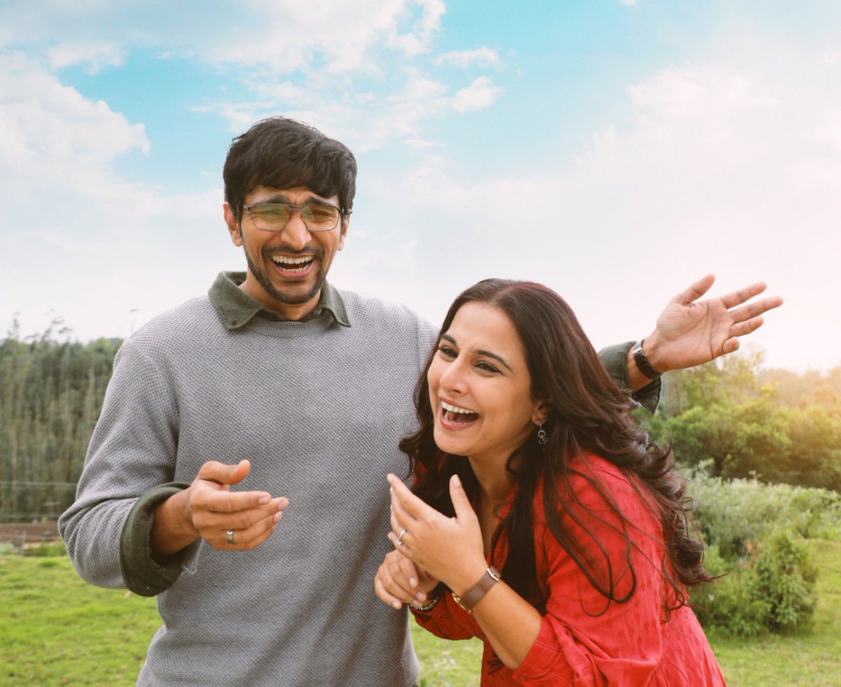 And it's a wraaaap!!! 🥳 A wonderful winter spell in Ooty brings us to a film wrap on Applause and Ellipsis' untitled romantic comedy-drama about modern relationships directed by Shirsha Guha Thakurta, starring <a href="/vidya_balan/">vidya balan</a>, <a href="/Ileana_Official/">Ileana D'Cruz</a> <a href="/pratikg80/">Pratik Gandhi</a> &amp; @Sendhil_Rama 👏