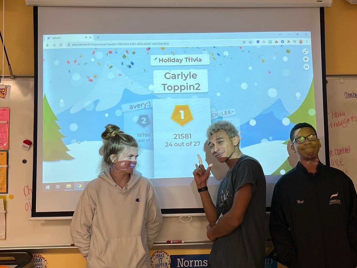 AvidRidge's tweet photo. Holiday Week Continues! 

Today we opened the shared wall between the classrooms and went wild with activities! 
Cookie Decorating, Scattegories, Holiday Trivia Kahoot!, Puzzle War and Secret Santa with a few of our Juniors and Seniors. ❤️❤️ @KellerISDAVID @FossilRidgeKISD https://t.co/RVRVQJVTLH
