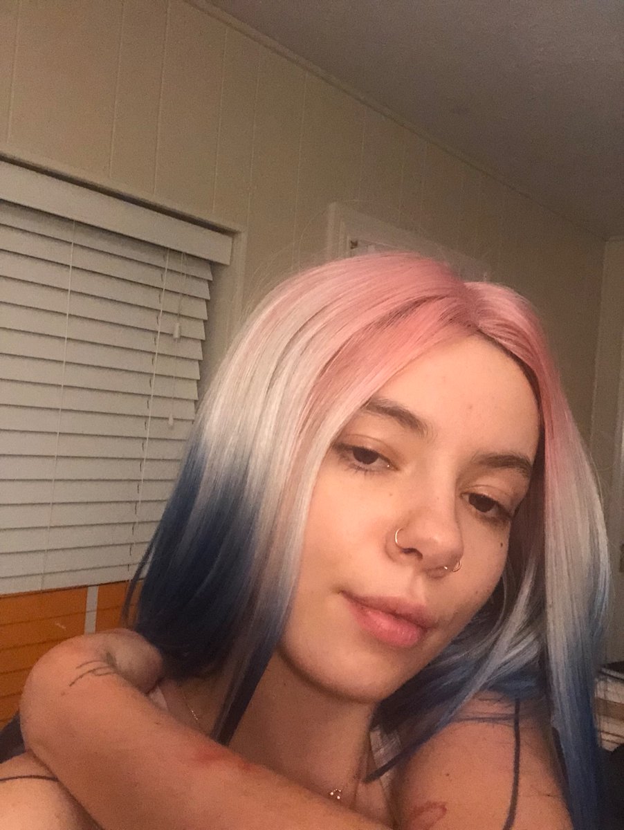 ugh__natalie's tweet photo. feeling 💓💗💕💘💖💞 https://t.co/8S0WJ92BFJ