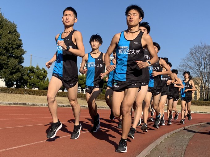 駿河台大学陸上部の徳本一善監督とはどんな人 法政大学時代から実業団 陸上部監督になるまで マラソンデイズ