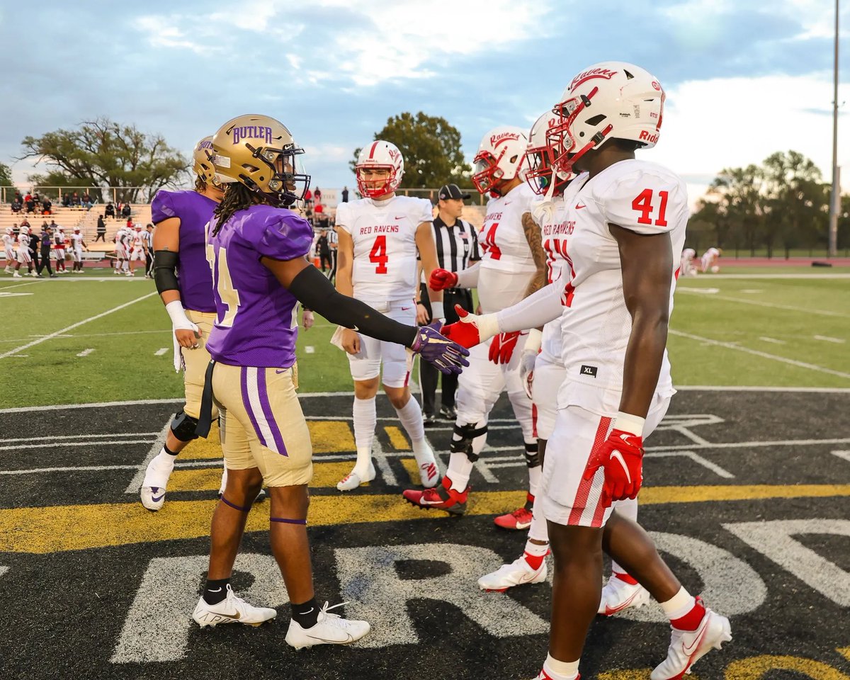 After a great talk with <a href="/Del_Excel/">Coach Del Howard</a>, i’m blessed to receive a offer from <a href="/Red_Raven_FB/">Coffeyville Football</a> <a href="/CoachJoeRocconi/">Coach Joe Rocconi</a> <a href="/CHSDragonFB/">CHS Dragon Football</a>