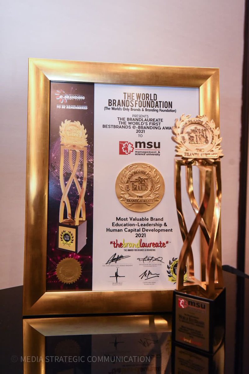 MohdShukriYajid's tweet photo. Delighted and thank you @brandlaureate for awarding @MSUmalaysia with the World First BestBrands E-Branding Award 2021, Most Valuable Brand Education-Leadership &amp; Human Capital Development. Congrats #MSUrians on this achievement! @MSUcollege @YayasanMSU https://t.co/TVZKoBxWz4