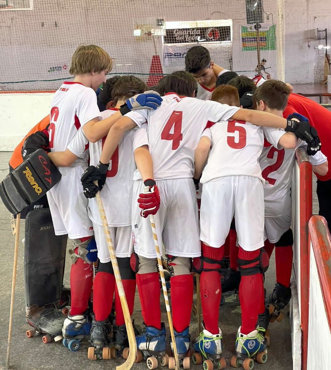 huracandeportes's tweet photo. #Huracán 🎈 #HockeySobrePatines
🏑Este miércoles 15/12 la categoría Cadetes del Masculino del Globo cayó 4-1 frente a #SocialSJ por la #Fecha3 del Campeonato Argentino, en Mendoza. https://t.co/5PstOMGjof