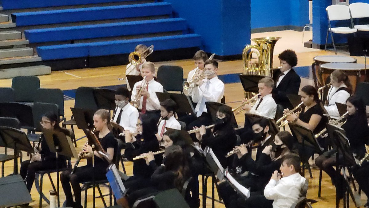 FBTurfAndy's tweet photo. Great band concert tonight at @CCGriffinMS . Glad to be able to get a little closer to normal and the kids getting to show off their talents! https://t.co/U3byrNBuSN