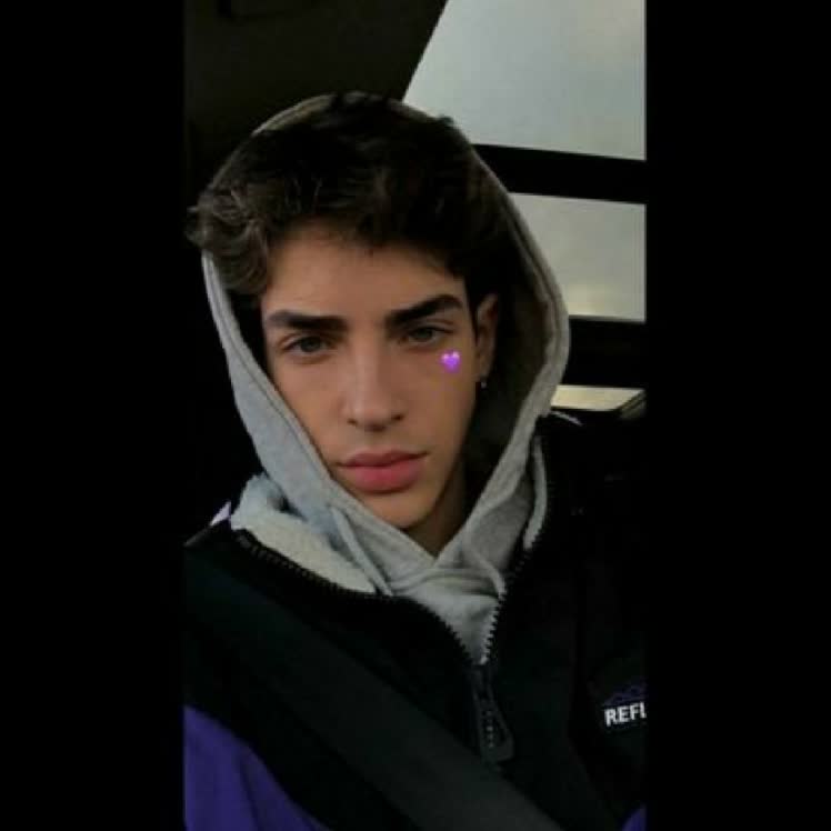 mjap80's tweet photo. تعالوا انضموا الي > مزاج راقي🌹 #BIGOLIVE  https://t.co/eIKJfVDCBY https://t.co/EtCjtTBlxD