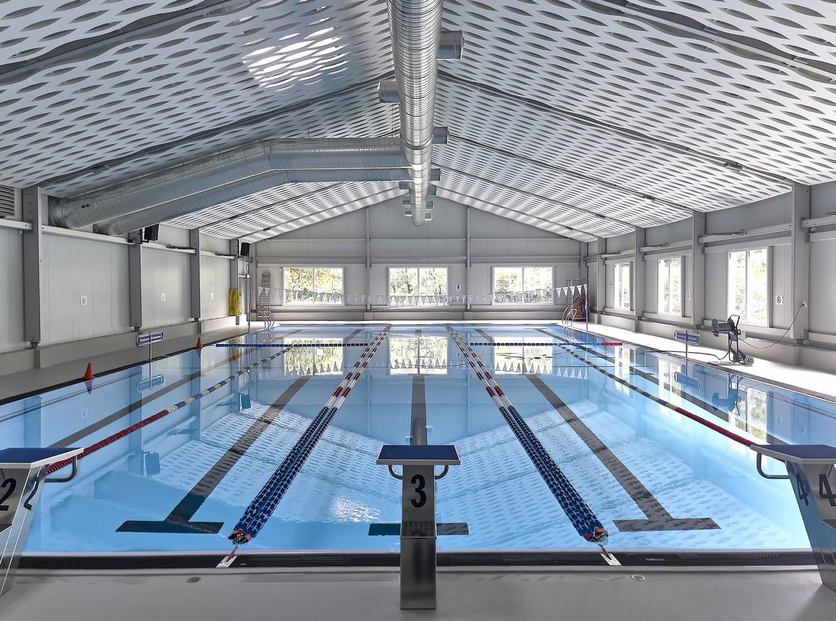 alfreckert's tweet photo. Schwimmhalle Kreuzberg #SHXberg öffnet am Heiligen Morgen 24.12.21 bis Neujahr, öffentliches Schwimmen, Weihnachtsgeschenk an #SchwimmerBerlin von #BerlinerBäder - ⁦⁦@Uta_Braeuer⁩  ⁦@southgeist⁩ ⁦@berlinerwoche⁩         Deine Bahn: https://t.co/qNaWHmrgAq