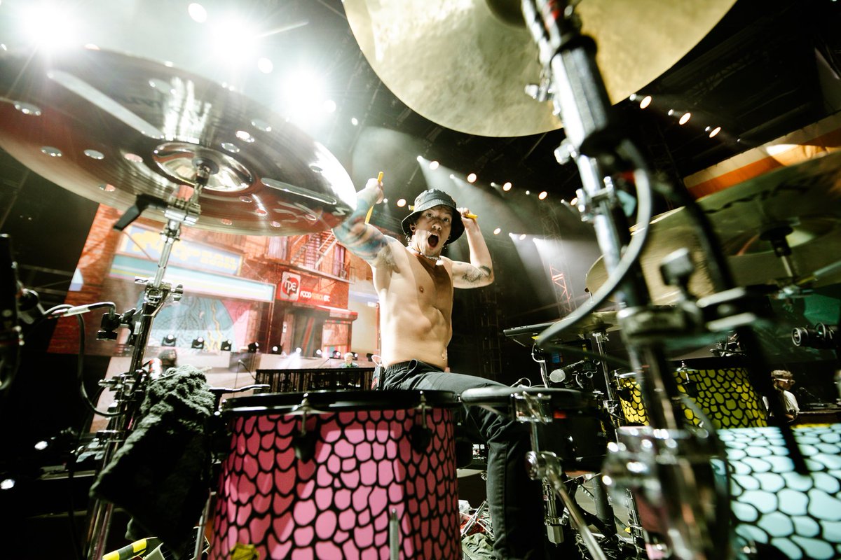 cryingforjosh's tweet image. PODEMOS HABLAR DE LO HERMOSO QUE ES JOSH CUANDO HACE ESA CARA?? NECESITO MAYUSCULAS MAS GRANDES